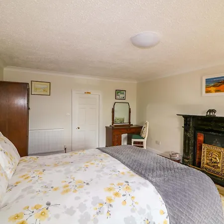 Holiday home Curradoon House